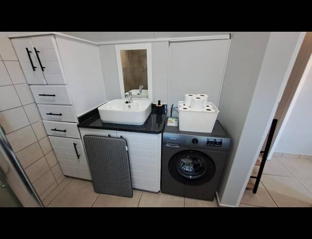 1 BEDROOM PROPERTY TO RENT IN MEER EN SEE